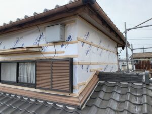 愛知県碧南市の外壁重ね張り工事の胴縁取付け後画像②