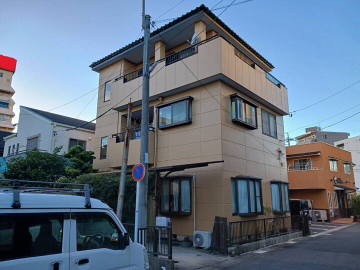自然に溶け込むような、周囲の景観と調和しやすいイエロー系ベージュで綺麗になりました🛖　｜愛知県安城市　T様邸｜愛知県安城市、西尾市の塗り替え屋本舗　1114