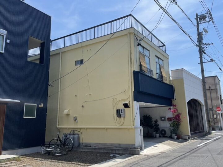 以前防水工事をさせて頂き、今回は外壁・屋根塗装！イエローカラーに変更で元気が出る明るい印象に✨　｜愛知県知立市　W様邸｜愛知県安城市、西尾市の塗り替え屋本舗　1111