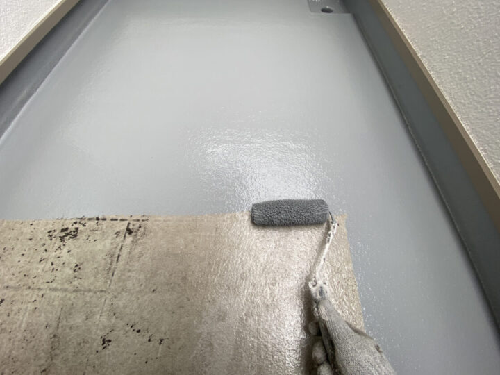 ベランダ床 トップコート 作業③