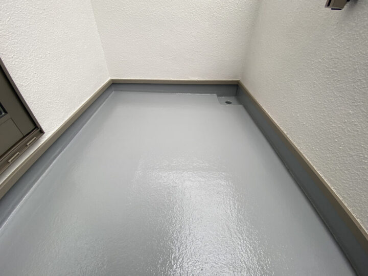 ベランダ床 トップコート 完成✨