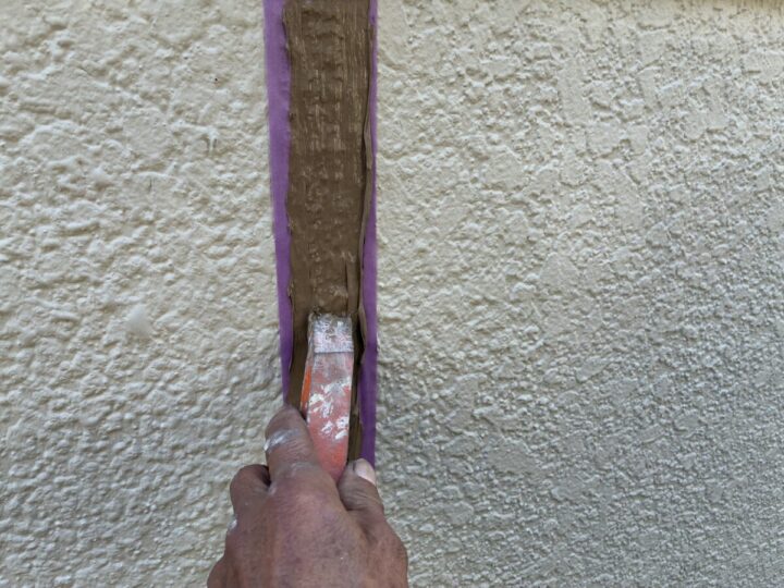 外壁目地シーリング 打ち増し①