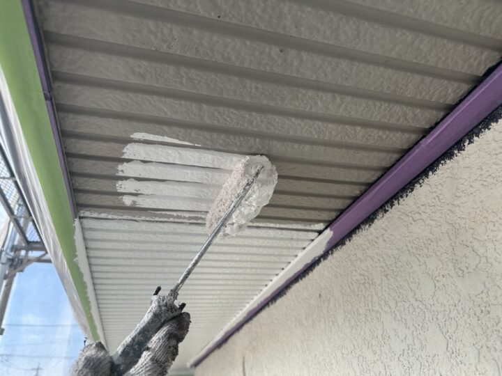 軒天塗装 1回目塗布