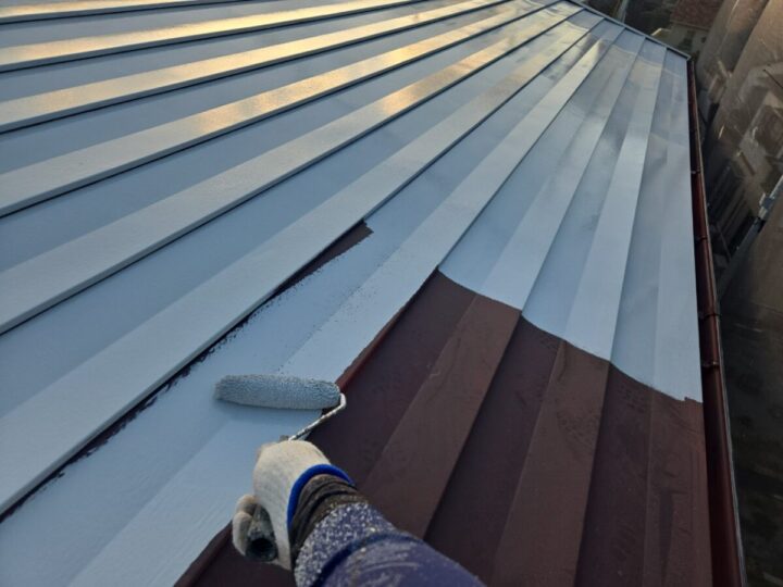 屋根下塗り