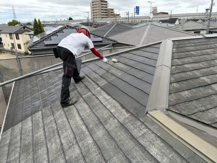 屋根塗装の下塗り