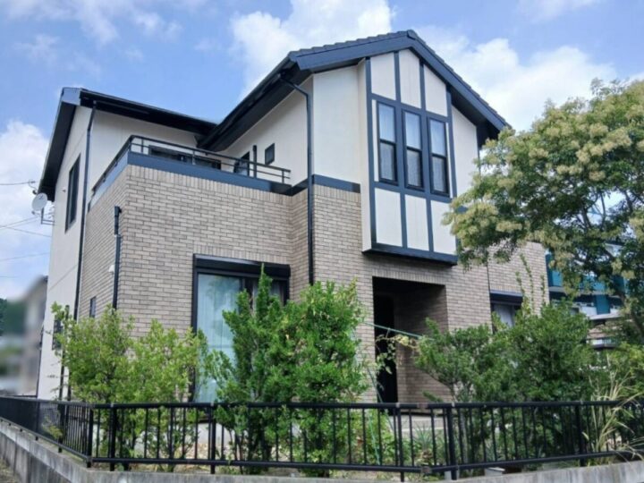 既存の雰囲気をそのままに美しい外観に仕上がりました✨愛知県額田郡 I様邸｜塗り替え屋本舗　1208